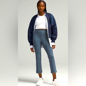 Lululemon Ribbed Softstreme Zip-Leg HR Crop 25”, womens 2, NWT ($138)! 🔥